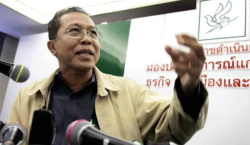Pongsak Payakwichian speaking at a news conference after a panel discussion at the Thai Journalist Association office in 2005. (Image courtesy of AP Photo/Apichart Weerawong.) Pongsak Payakwichian speaking at a news conference after a panel discussion at the Thai Journalist Association office in 2005.