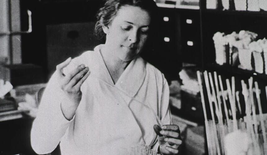 Alice Evans in lab.