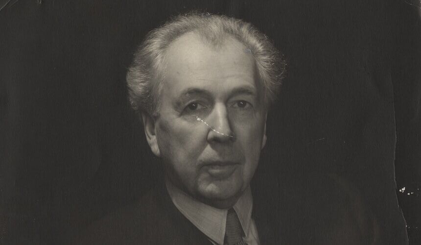 Portrait of Wright. (Image courtesy of the UW Archives, #S13640.) Portrait of Wright.