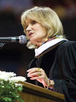 Kay Koplovitz delivering the commencement address at the UW.